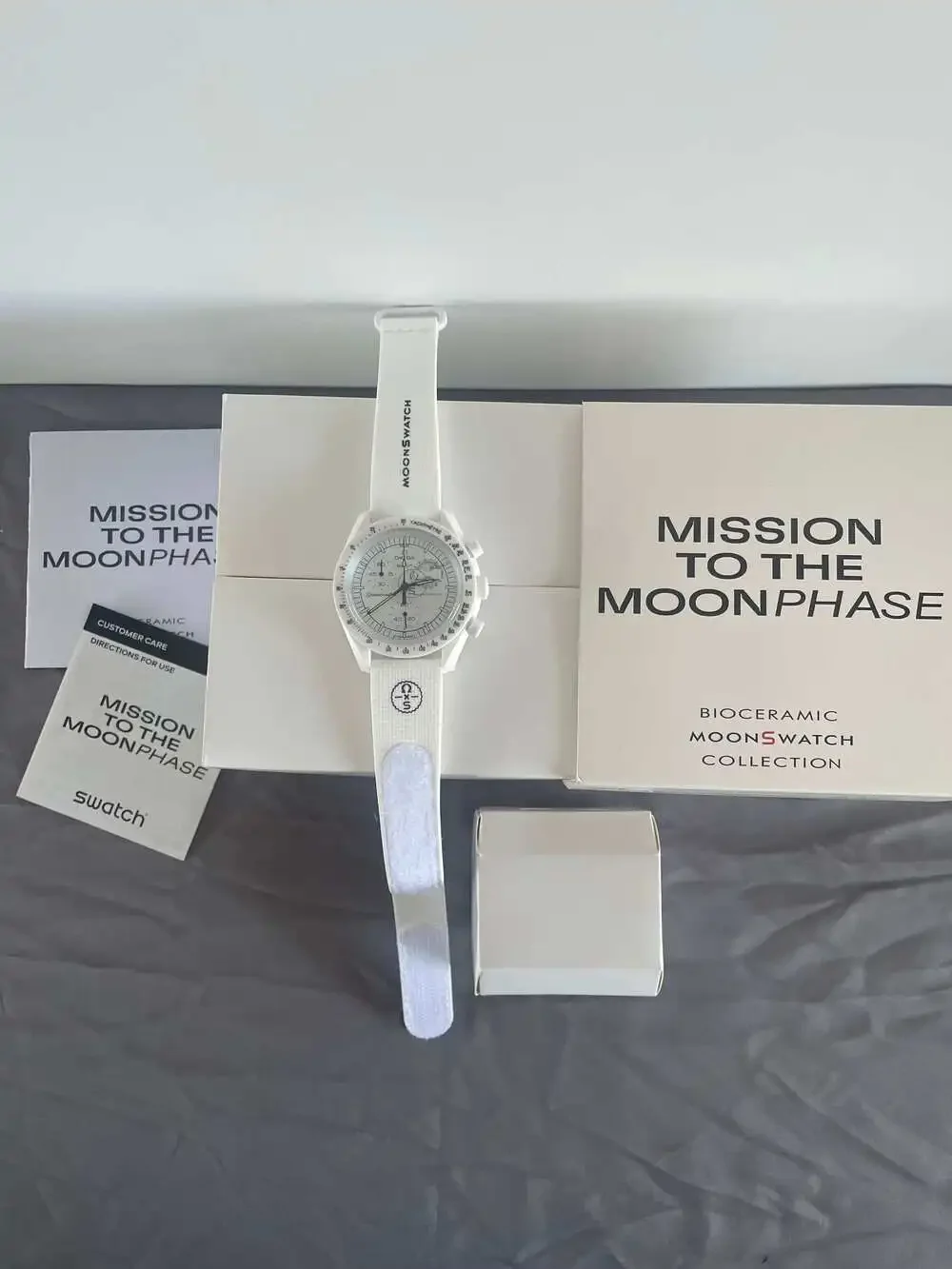 Swatch X Omega Moonswatch Snoopy Mission to the Moonphase White Men's Watch